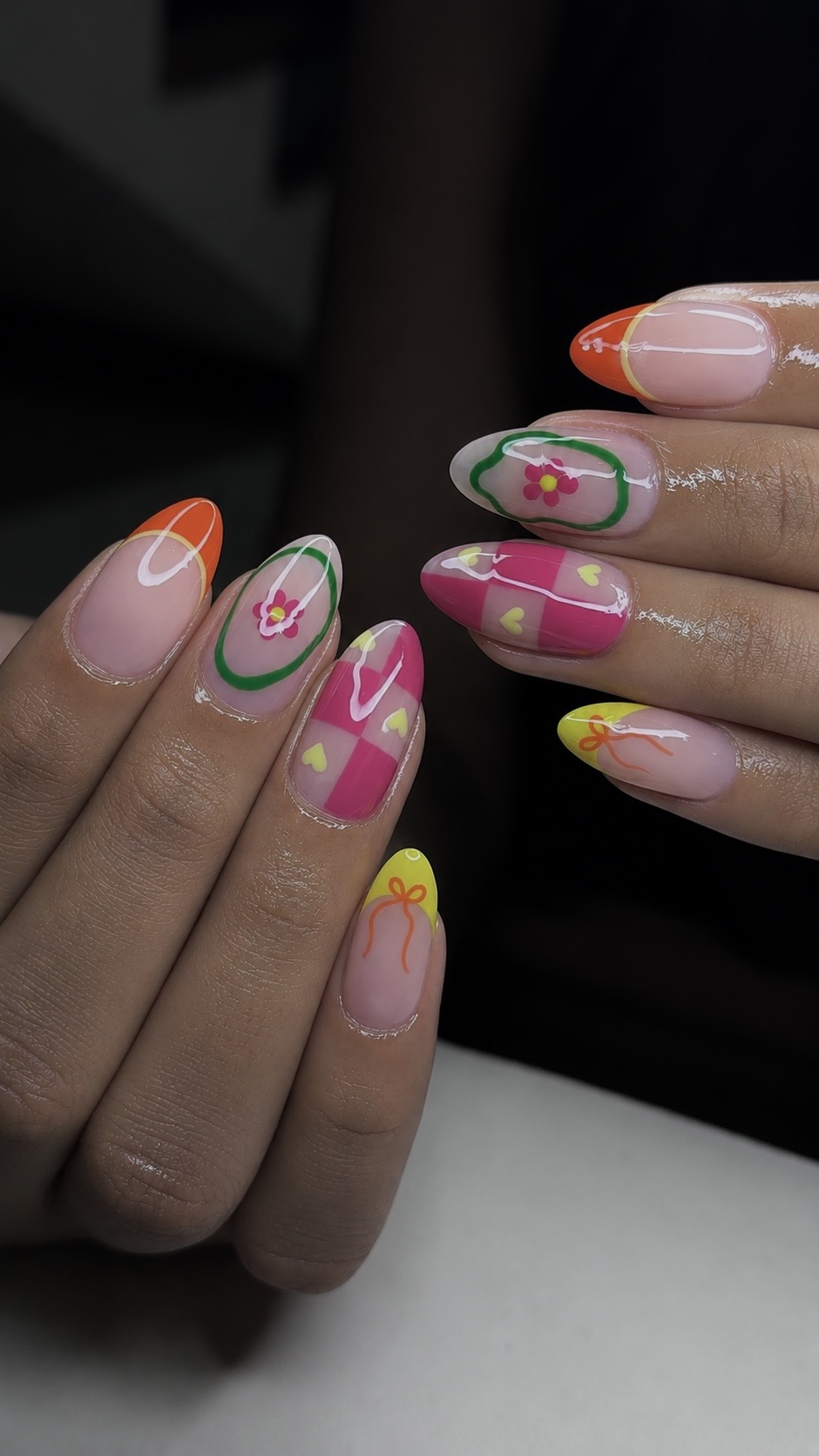 Graphic nail art