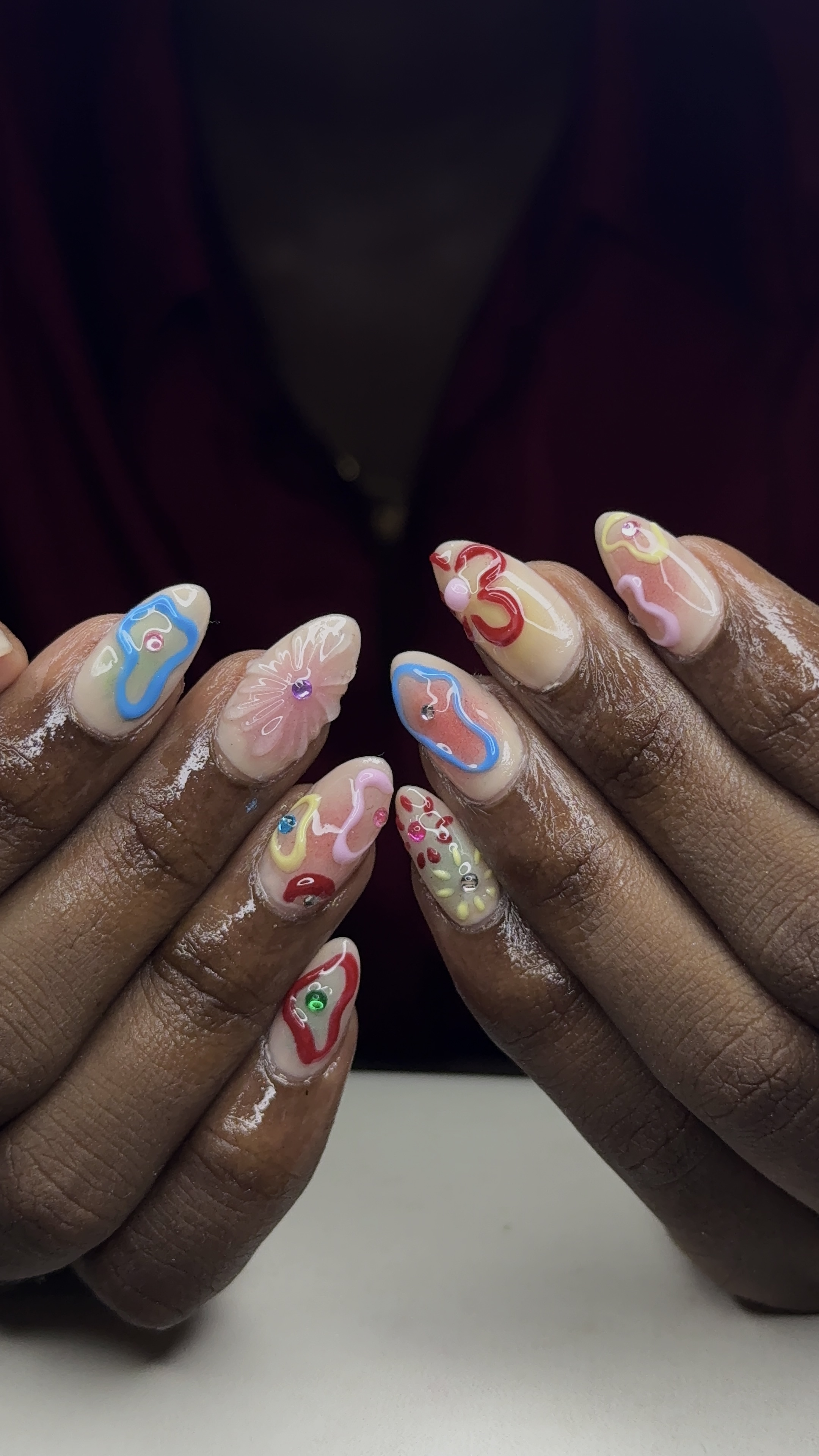 Graphic nail art
