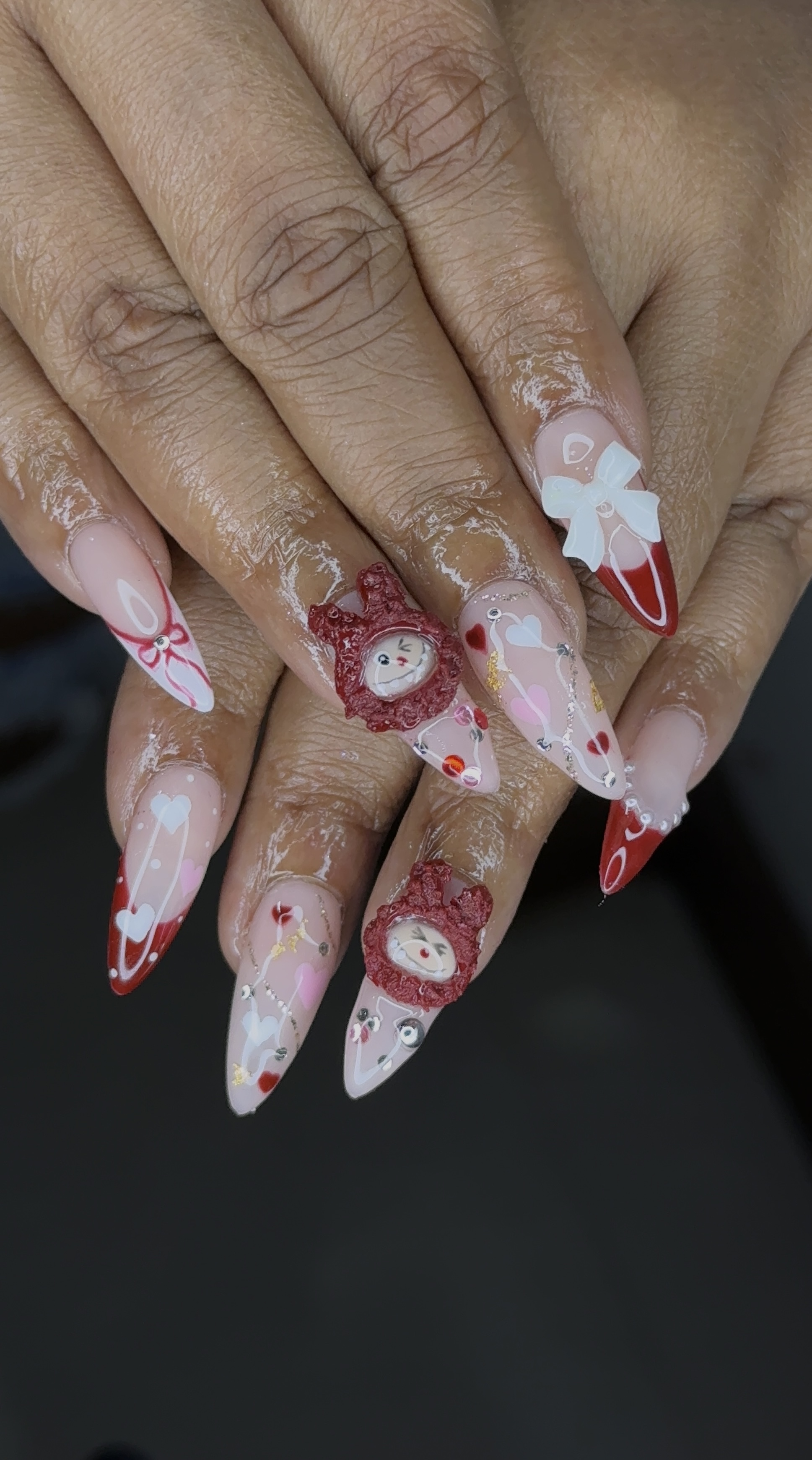 Graphic nail art