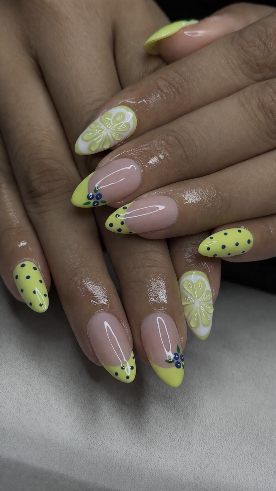 Graphic nail art