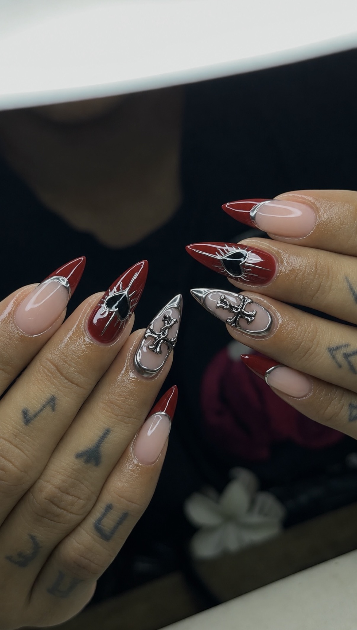 Maximalist nail art
