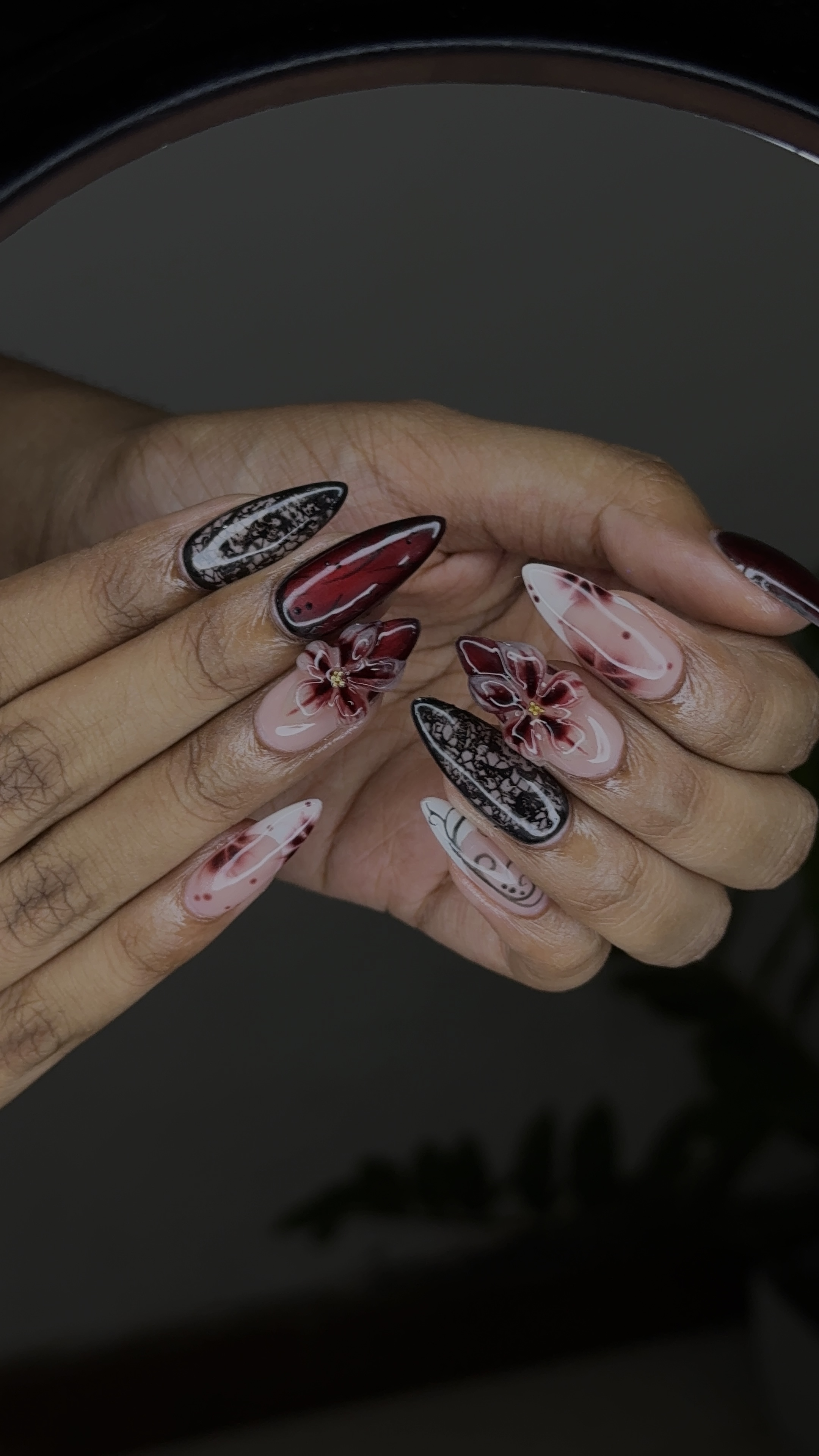 Maximalist nails